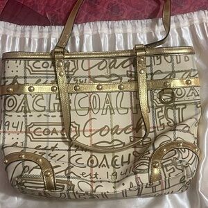 Coach Women's Cream and Gold Signature Tote